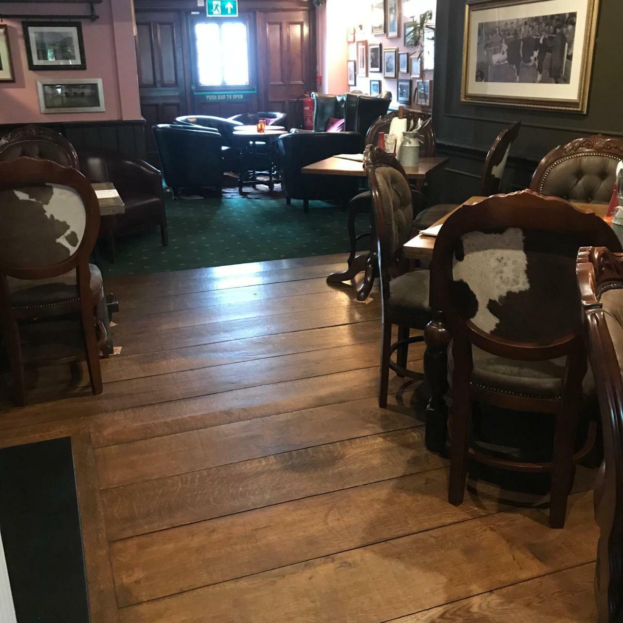The Swan Inn Sturminster Newton Exteriör bild